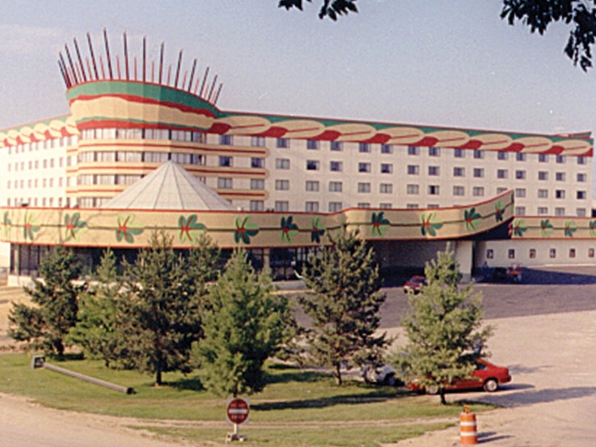 best hotels near mesquakie casino
